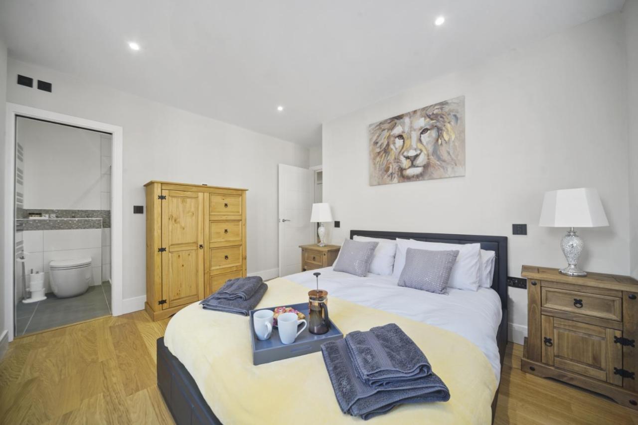 Flat 1 Bridge House Apartment Staines-upon-Thames ภายนอก รูปภาพ